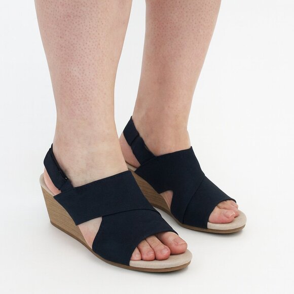 Clark's Ultimate Comfort Collection Wedge Heels Blue Size 8 - Picture 1 of 4